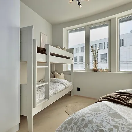 Brand New And Luxurious Penthouse In Centre! Lägenhet *