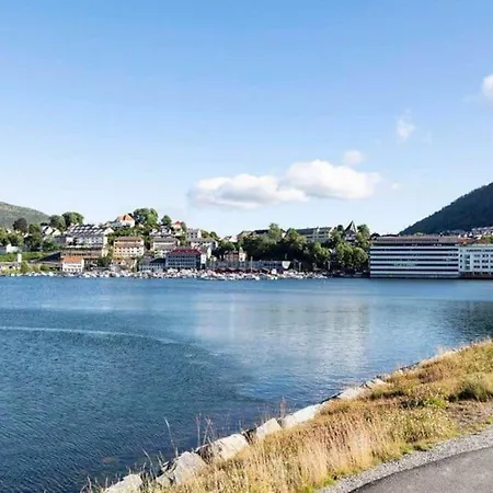 Brand New And Luxurious Penthouse In Centre! *