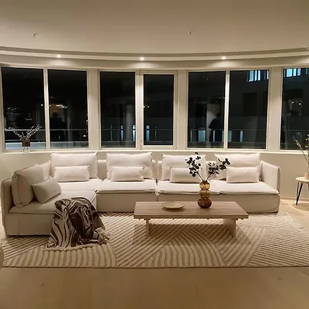 Apartment Brand New And Luxurious Penthouse In Centre!