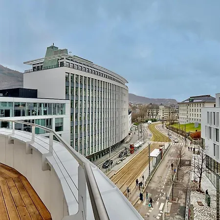 Brand New And Luxurious Penthouse In Centre! *