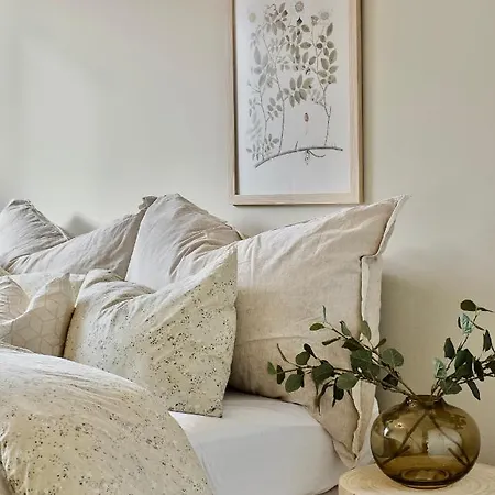 Brand New And Luxurious Penthouse In Centre! 公寓