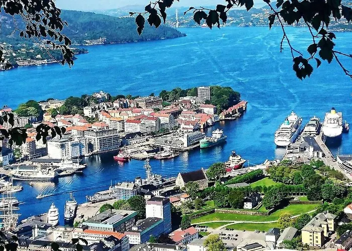 Brand New And Luxurious Penthouse In Centre! Bergen